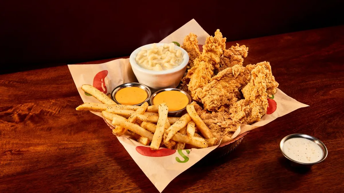 A photograph of Chili's chicken crisper combo.