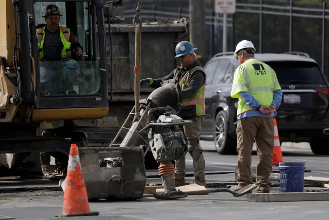 Private construction steadies, but public abandonments jump ...