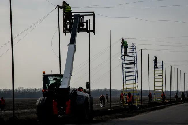 Las empresas de servicios públicos carecen de herramientas para proteger las redes eléctricas de los ataques de drones.