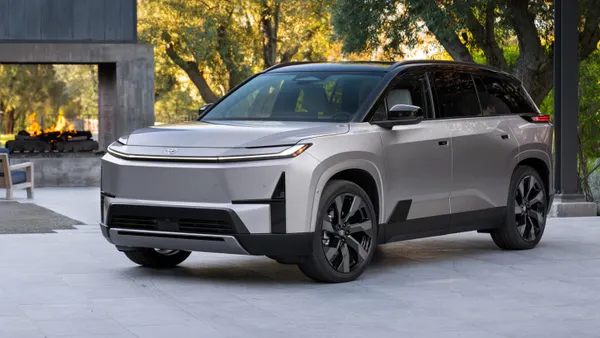 Toyota Highlander BEV.