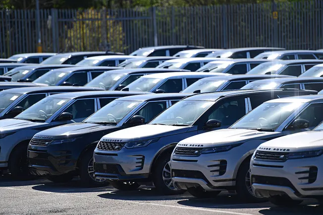 UK vehicle production plunged in 2025 amid US tariffs, JLR cyberattack