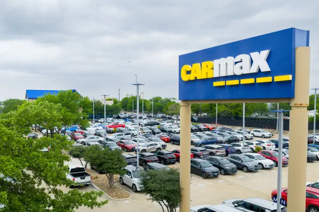 CarMax sales surge, buoyed by cost-cutting