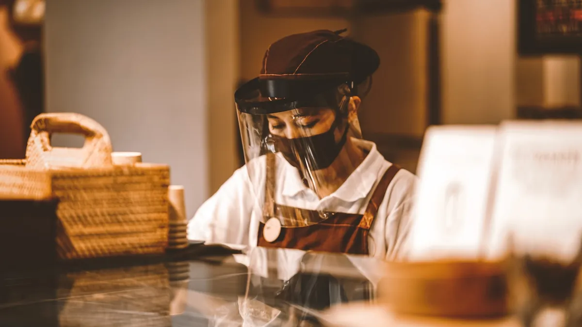 restaurant worker PPE