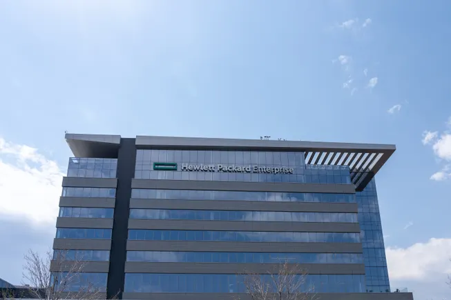 HPE gets a boost from Juniper Networks integration amid server shipment slump