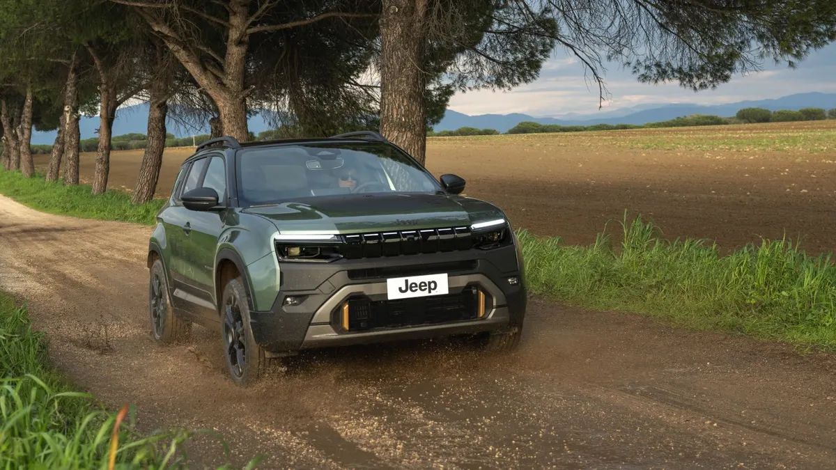 New Jeep Avenger 4xe 85th anniversary