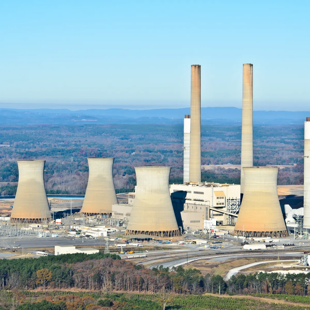 Georgia Power's new IRP keeps coal plants online to serve data centers |  Utility Dive