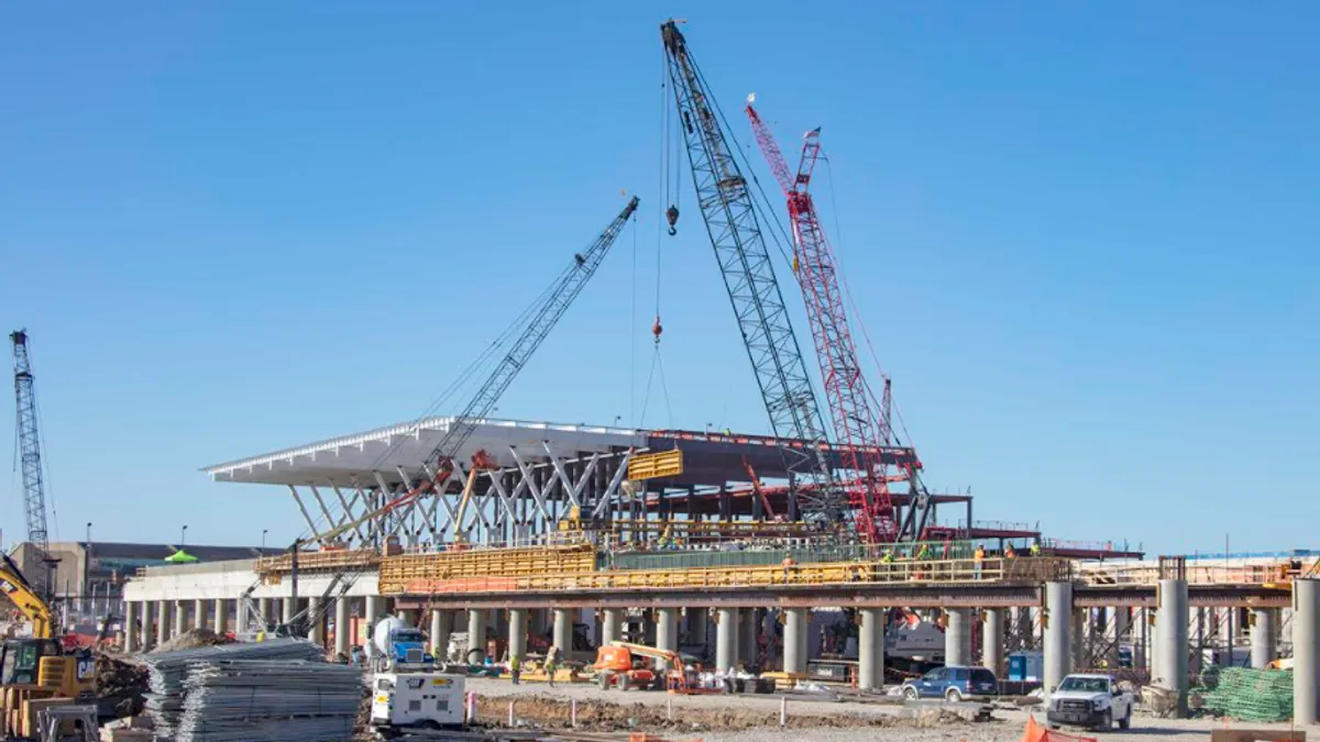 Kansas City International Airport, Clark Construction, P3