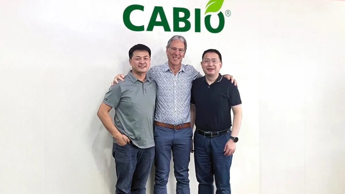 L-R Jake Wu, CABIO Biotech, Lindsay Adler Nourish Ingredients, Jimmy Wang, CABIO Biotech