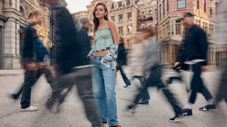 From Yamal to the mall: How American Eagle is going back to school