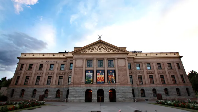 Arizona mulls card rate cap