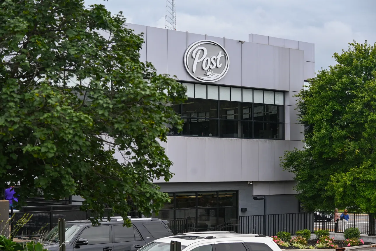 A picture of Post's headquarters and its logo in St. Louis, Missouri.