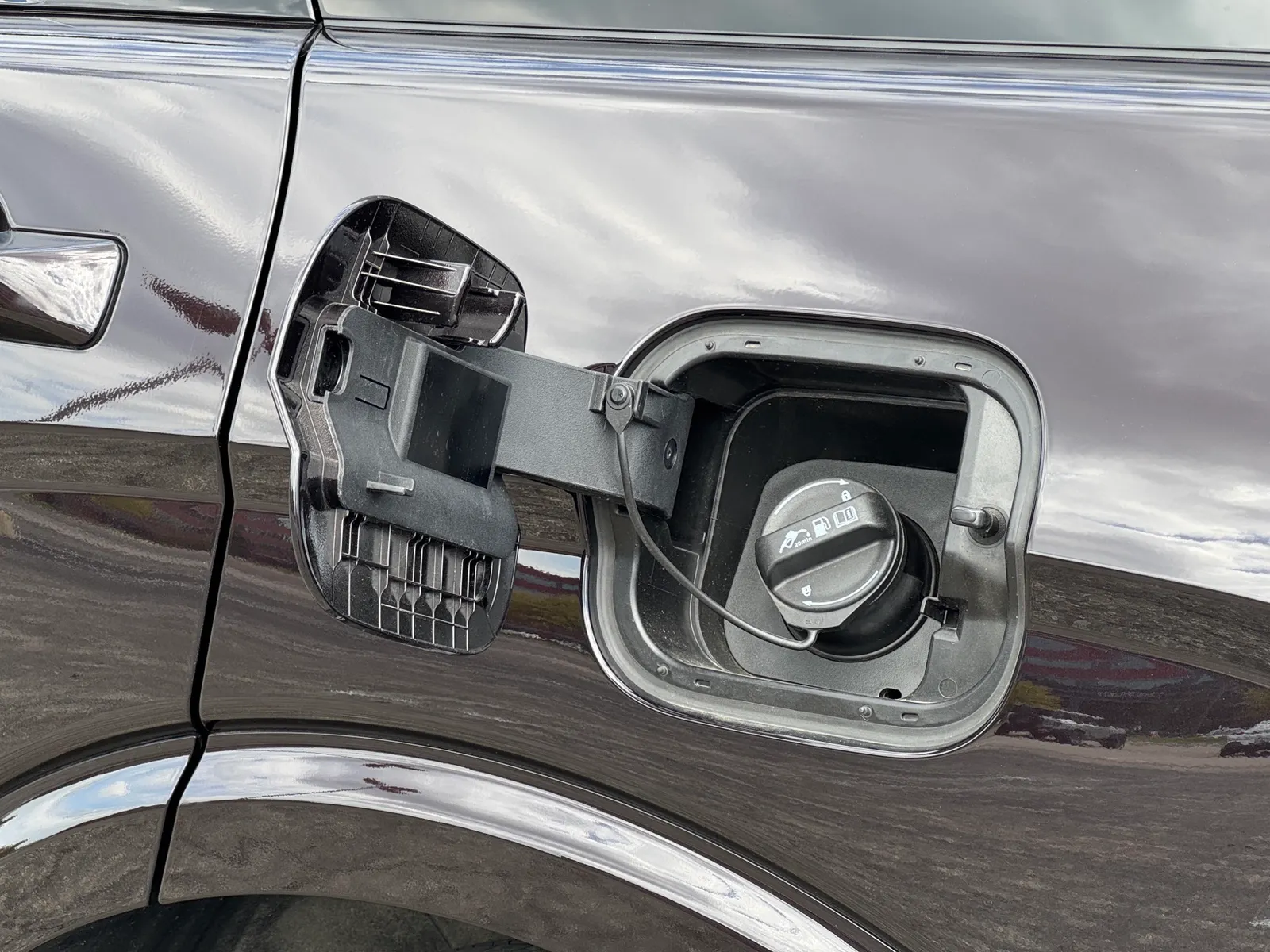 Palisade Hybrid's fuel filler