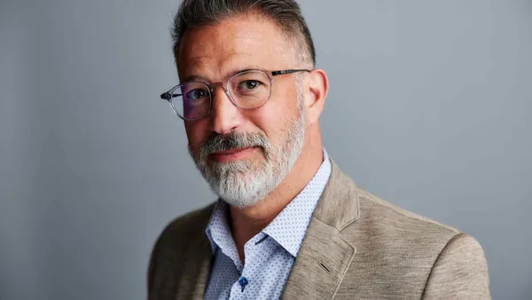 A headshot of Pete Sams.