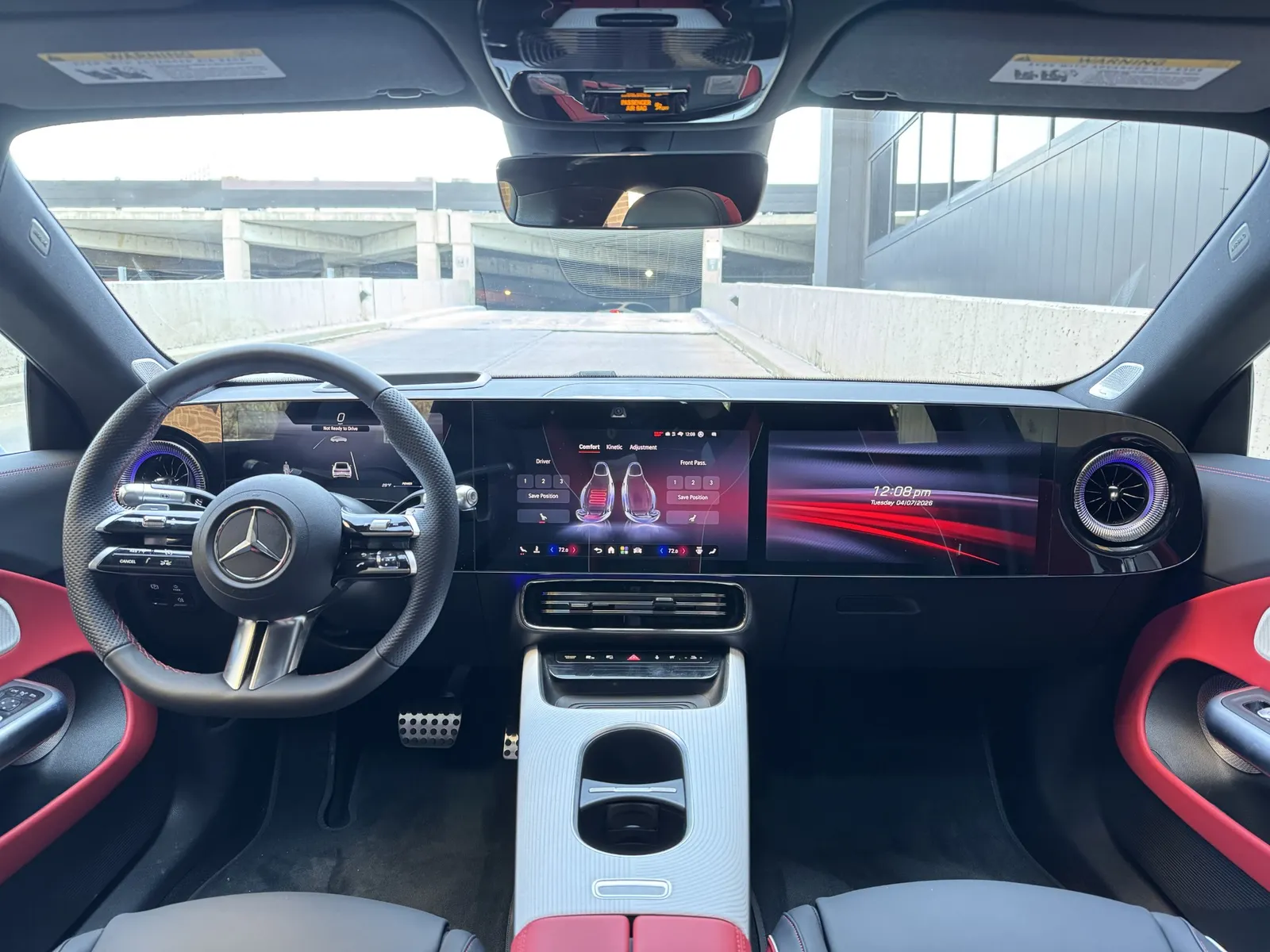 Mercedes-Benz CLA 250+ Electric dash