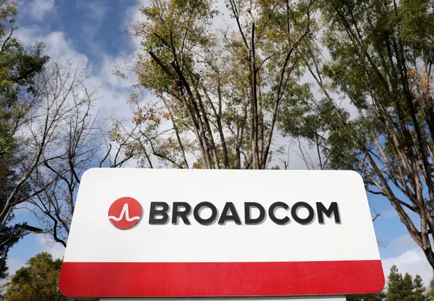 Broadcom expects AI to power VMware revenue growth