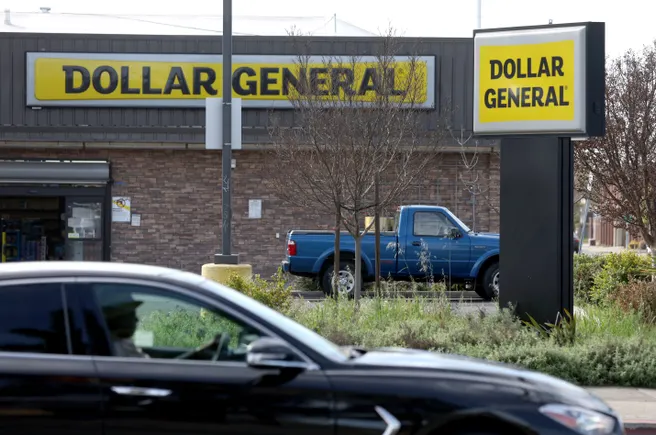 Dollar General’s fast delivery offering helps lift sales