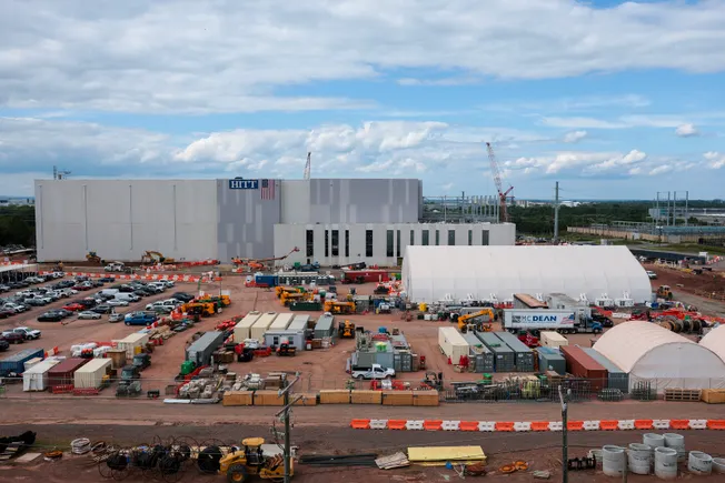 Data Center Construction Spending Surges in August, Outpaces Other Sectors