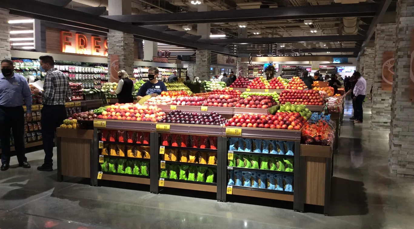 Grocery prices hold steady as overall inflation declines