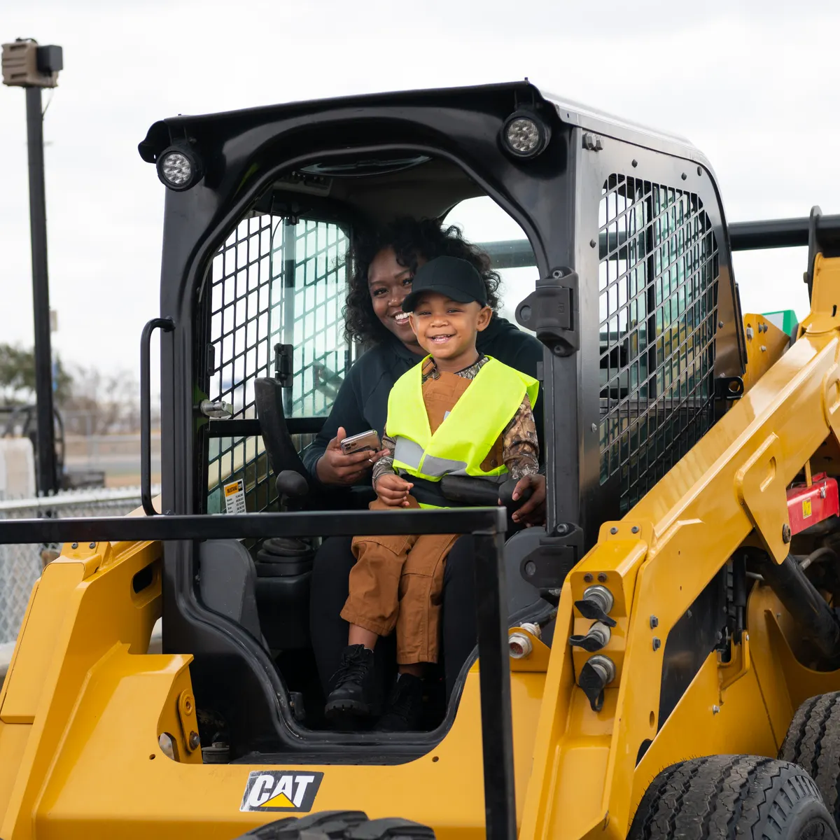 Z3M6Ly9kaXZlc2l0ZS1zdG9yYWdlL2