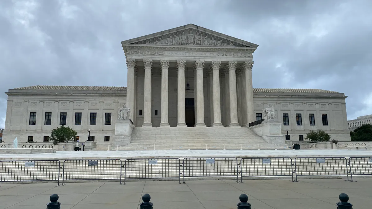 Supreme Court of the United States exterior