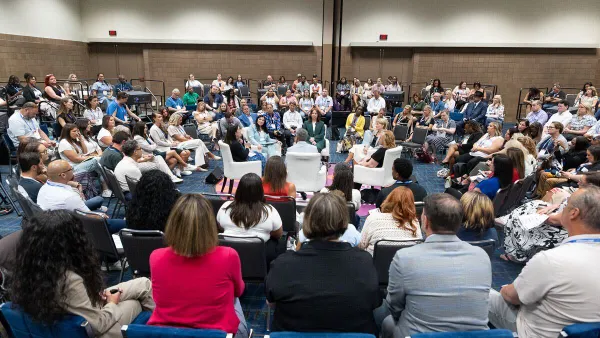 Group of people at the apartmentalize conference.