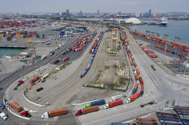 Port of Long Beach cargo volumes rise nearly 15% in October | Supply ...
