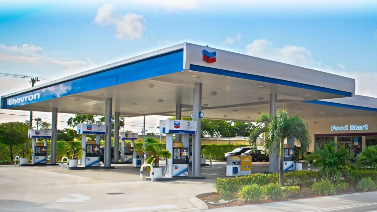 A photo of a Sunshine Gasoline station.