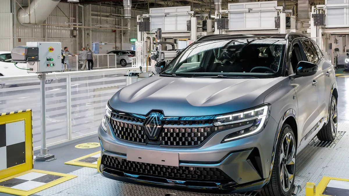 Renault Austral Production Palencia Spain