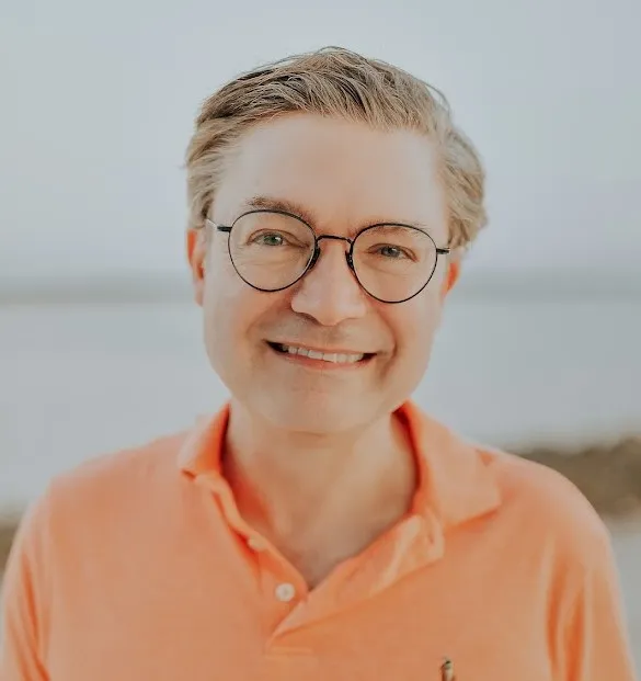 Headshot of Sterling Miller, CEO and senior counsel at Hilgers Graben