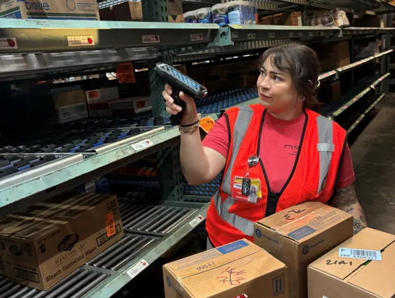 Staples conducts fulfillment operations overhaul