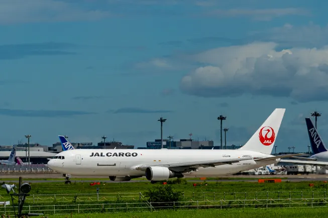 AI Cargo Surge Fuels New Transpacific Air Freight Route