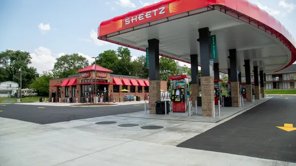 A photo of the exterior of a Sheetz location.