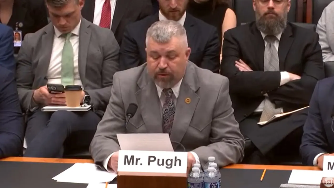 An OOIDA executive speaks at a congressional hearing.