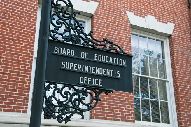 Superintendent turnover returns to pre-pandemic levels among 500 largest districts