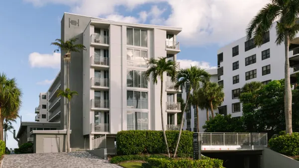 An exterior image of Hillsboro Beach Resort by Kasa.