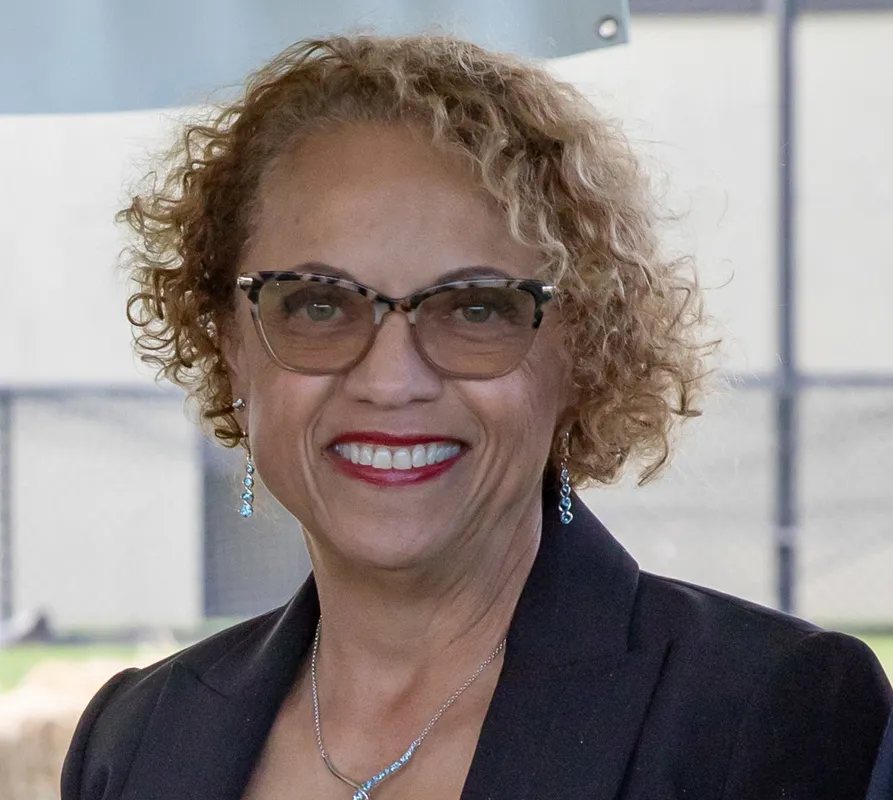 A headshot image of Pamela Gunter-Smith.