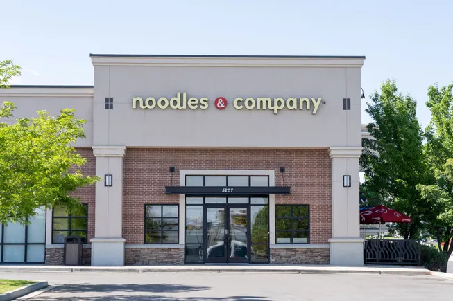 Activist investor takes stake in Noodles & Company