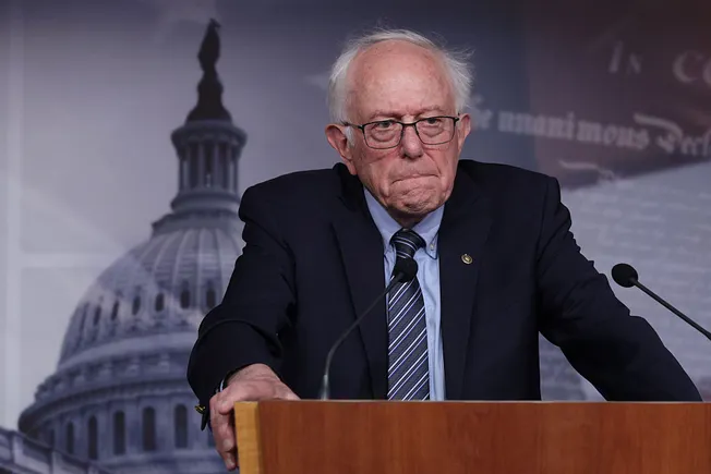 Dems re-up overtime bill that would set threshold over K by 2030