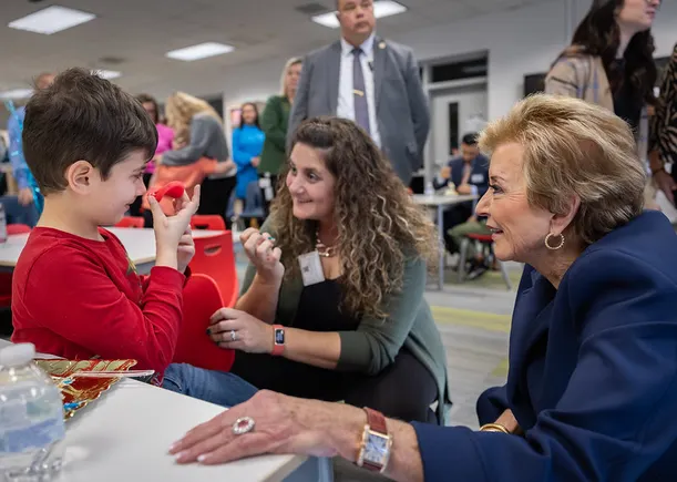 McMahon marks IDEA’s 50th anniversary with Virginia school visit