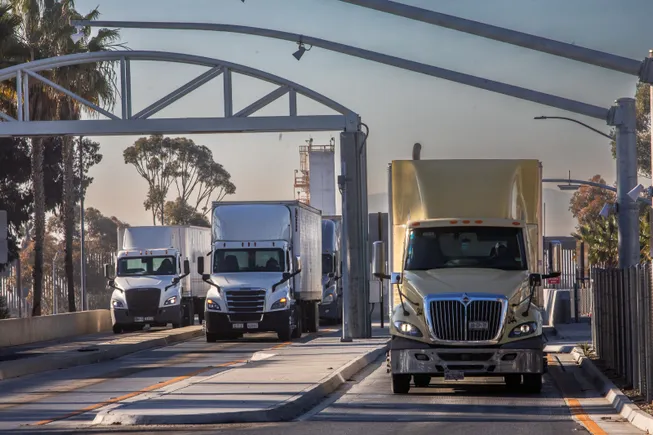 Tariffs create frenzy in cross-border trucking