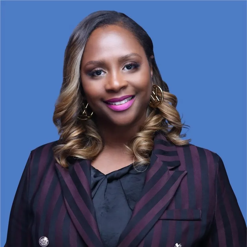 Toto je headshot Tahira Dupree Chase, superintendenta Westbury Union Free School District v New Yorku.