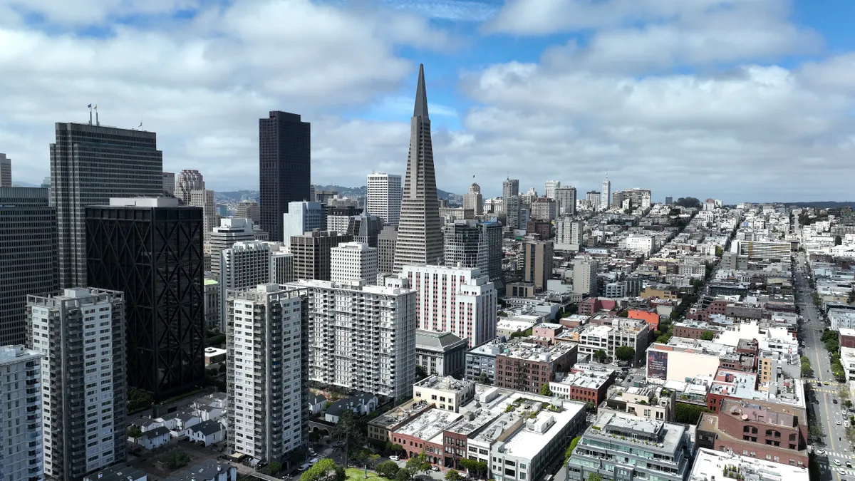 A photo of the San Francisco skyline.