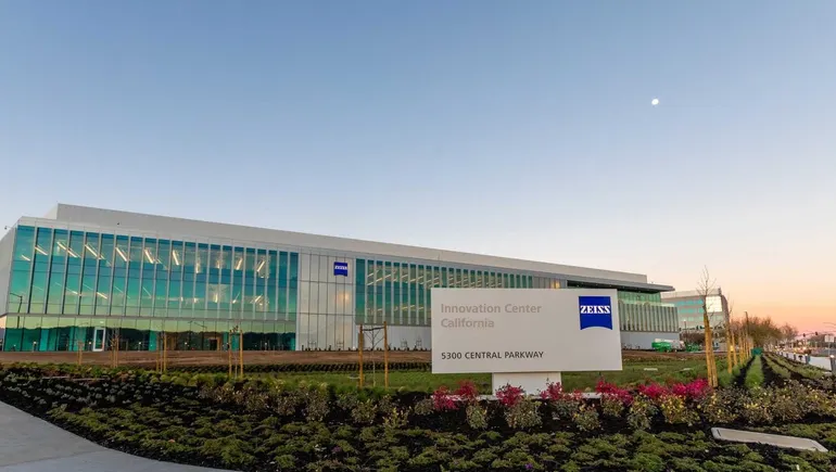 Carl Zeiss says restructuring could affect up to 1,000 jobs