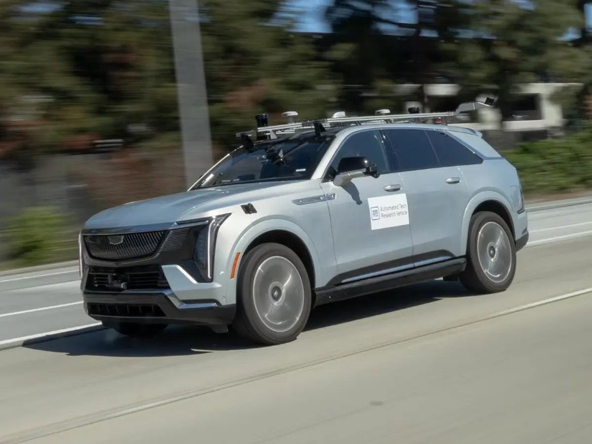 GM 100 YEARS OF INNOVATION CADILLAC 【公式通販】