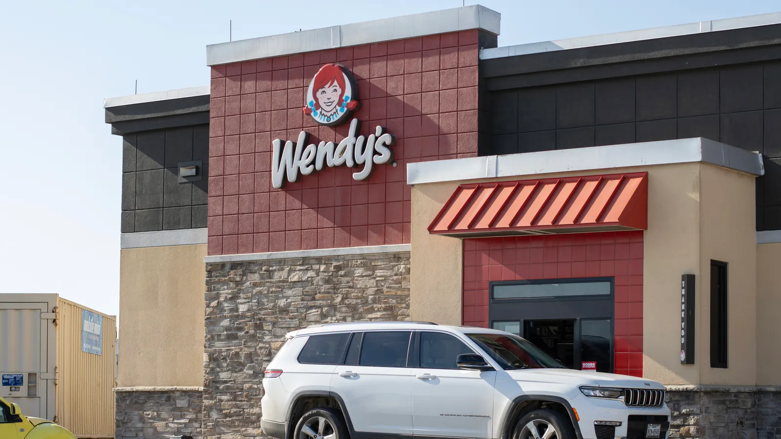 Wendy’s revives COO position