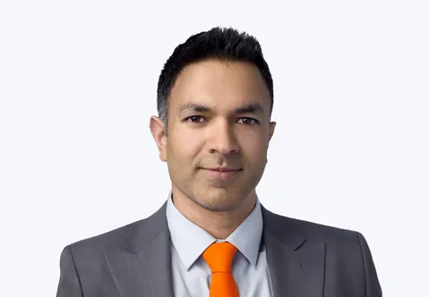Portrait of Naveen Krishnan.
