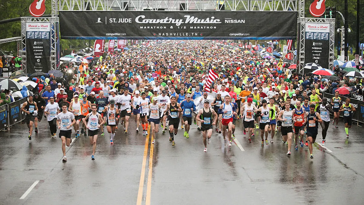 Marathon runners in Nashville