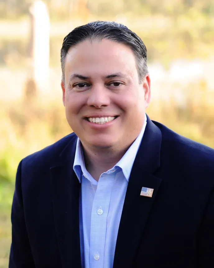 A headshot of Steve Cona