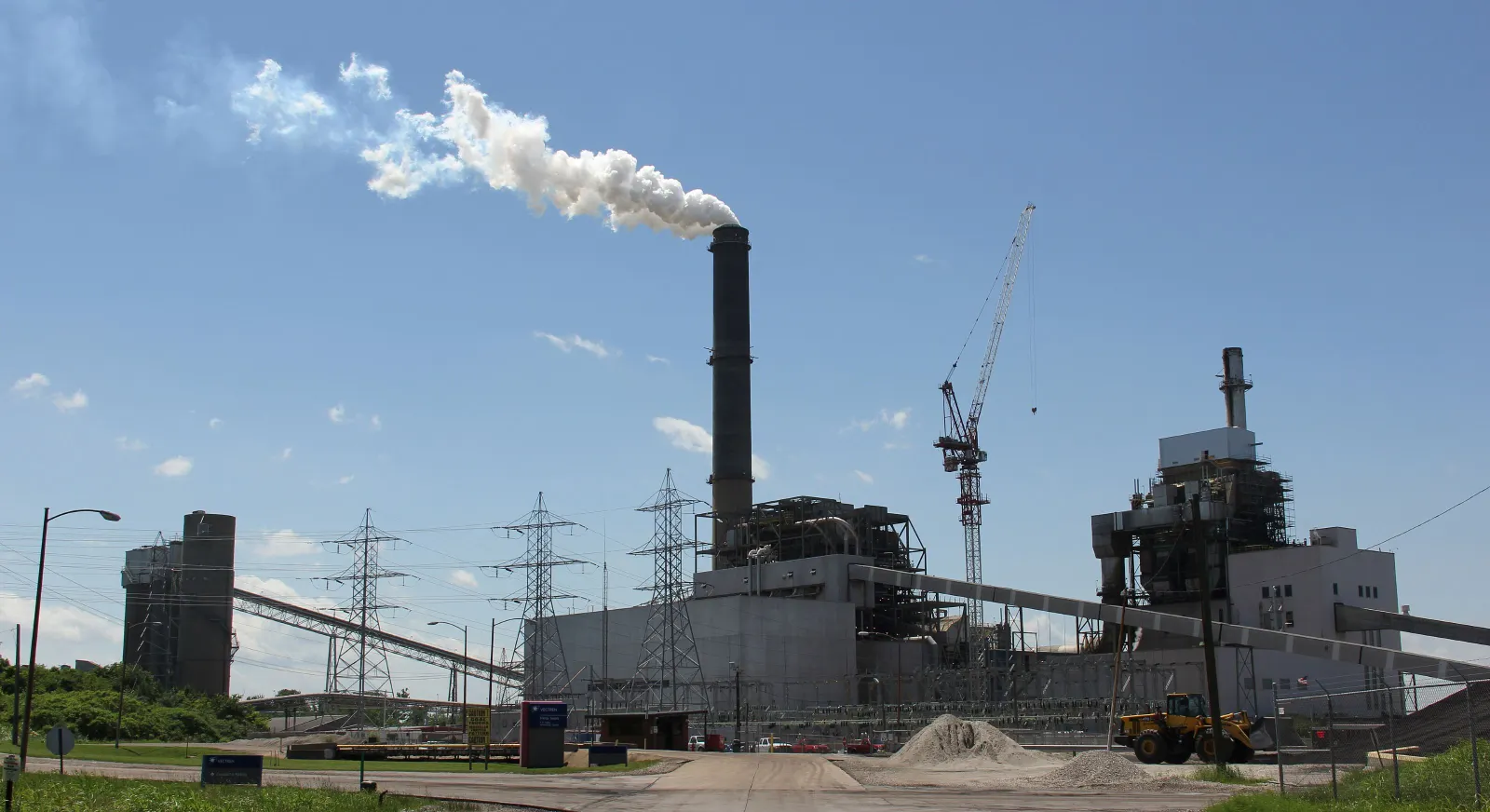 A photo of a power plant.