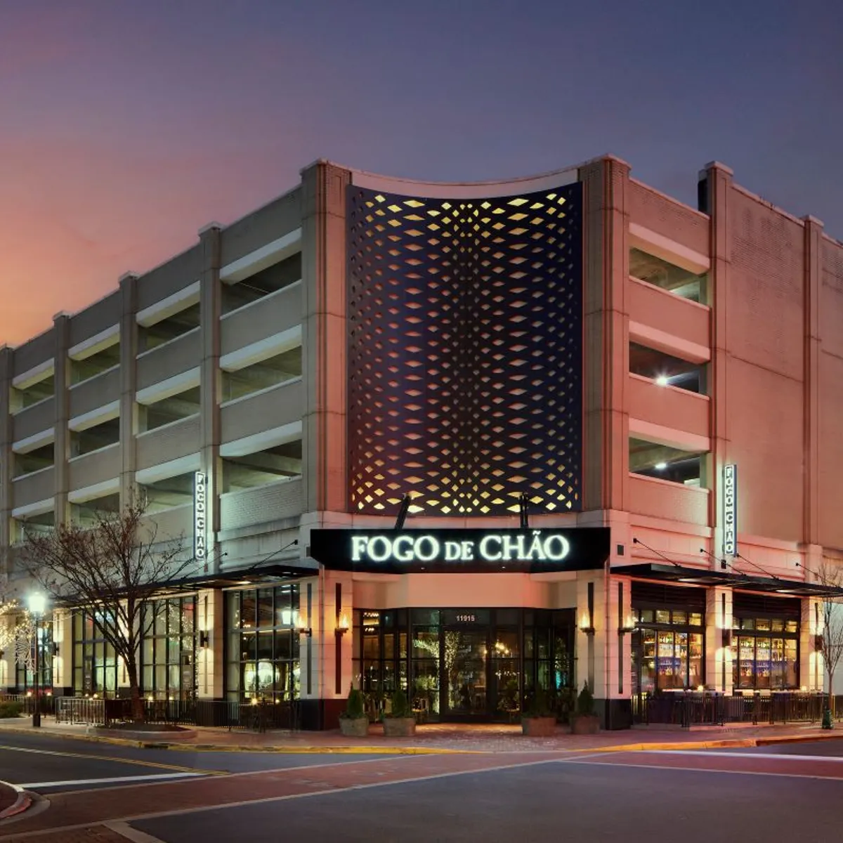 Fogo de Chão adds lobster, crab to churrasco menu | Restaurant Dive